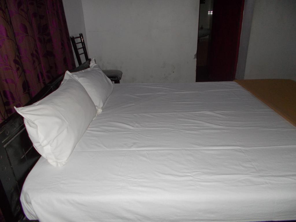 Guruvayur Bunglow Hotel Exterior foto